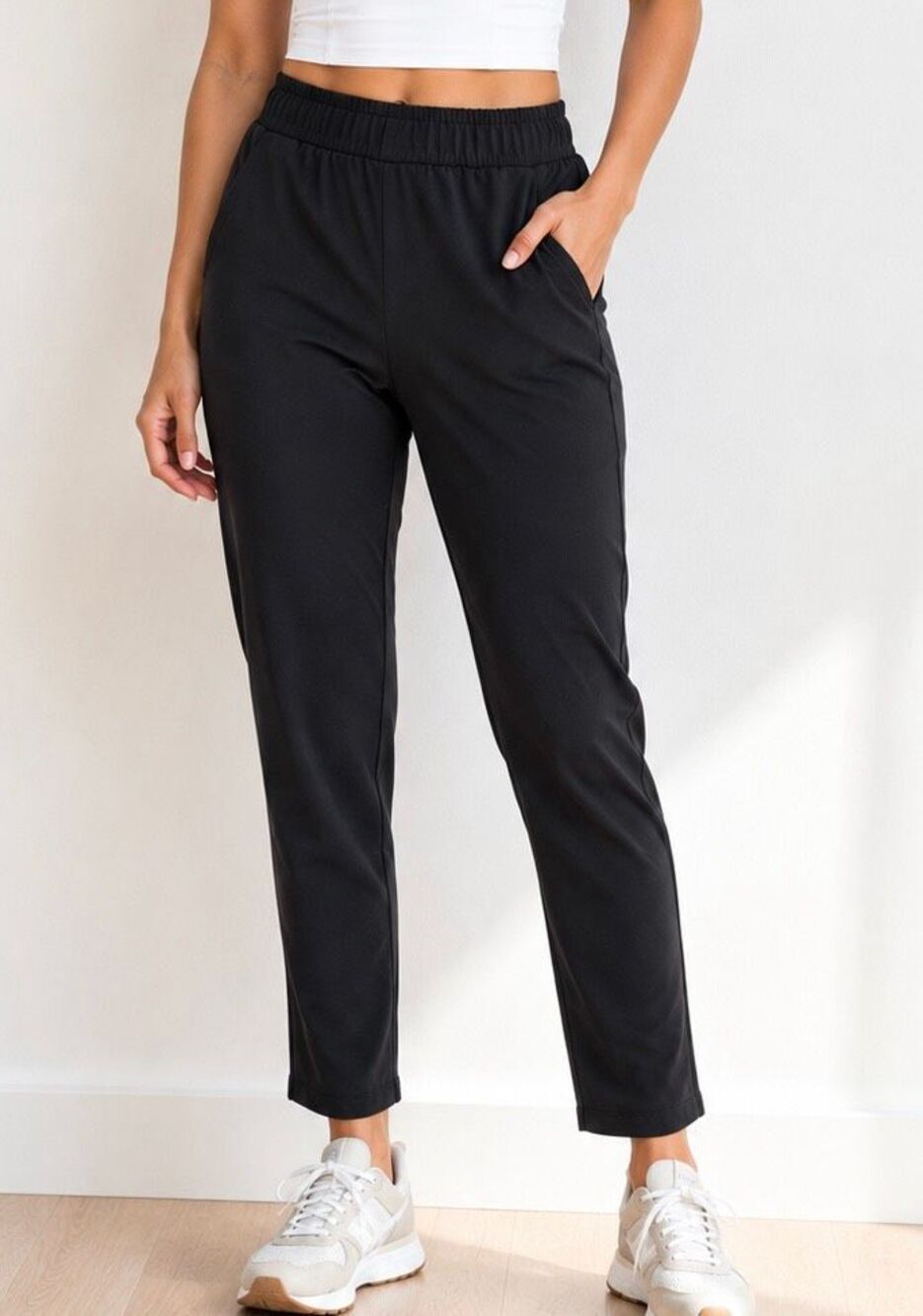 Lululemon Black Pull-On Stretch Travel Pants Women’s Large Tapered Ankle